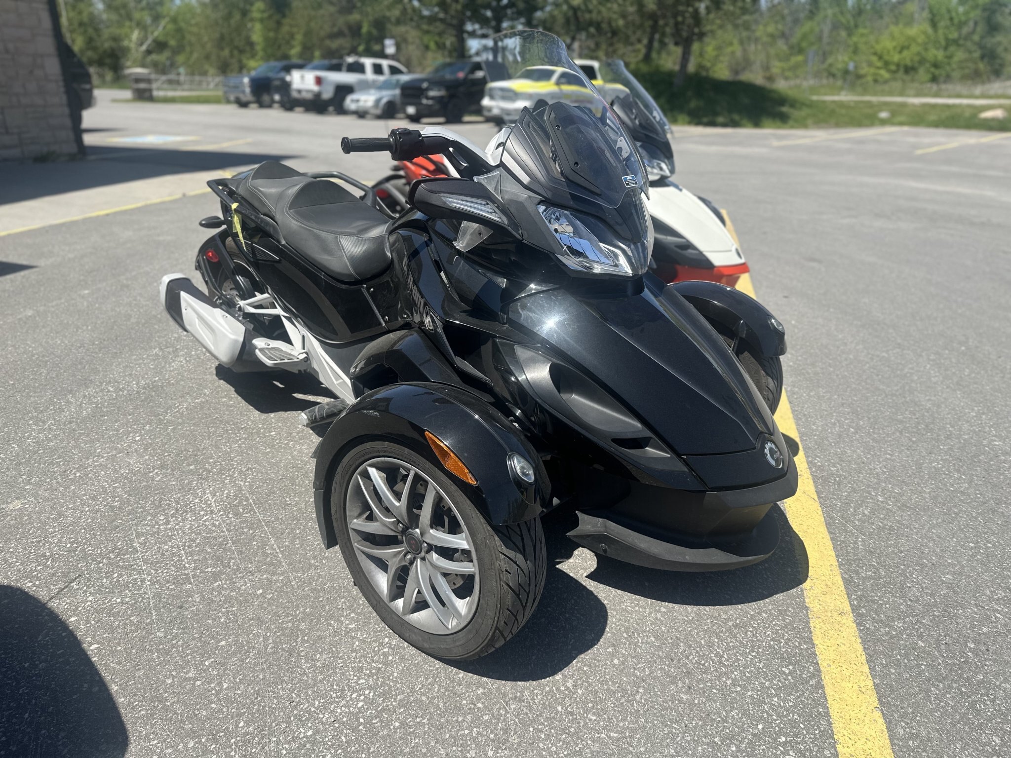 listing image